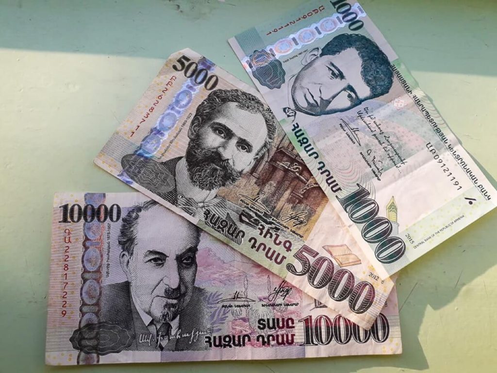 Waluta w Armenii